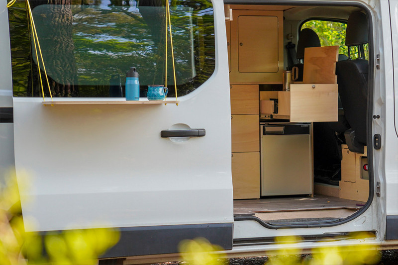 Table suspendue D3 - Accessoire pour van | Simple Vans