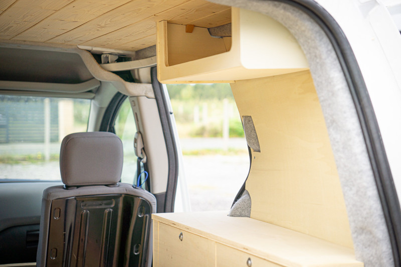Le Petit Top Shelf D0 - Étagère aménagement de van | Simple Vans