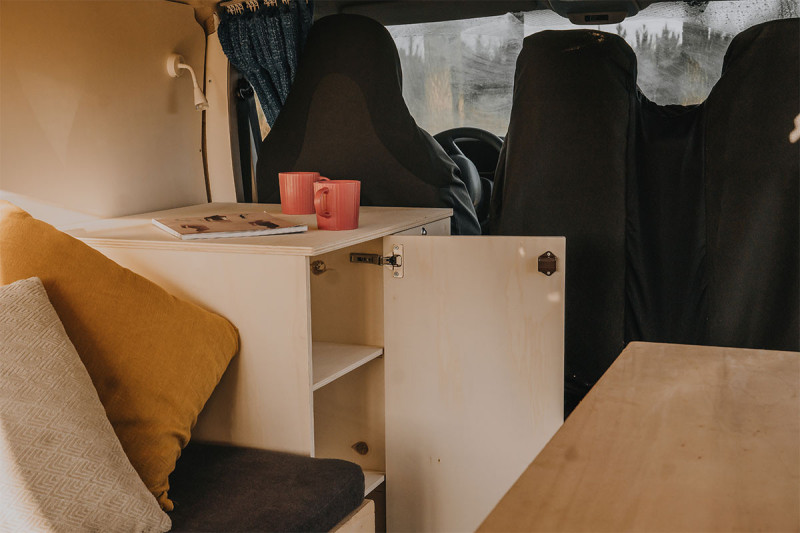 Küchenmöbel L2 - C6 - Van-Umbau | Simple Vans