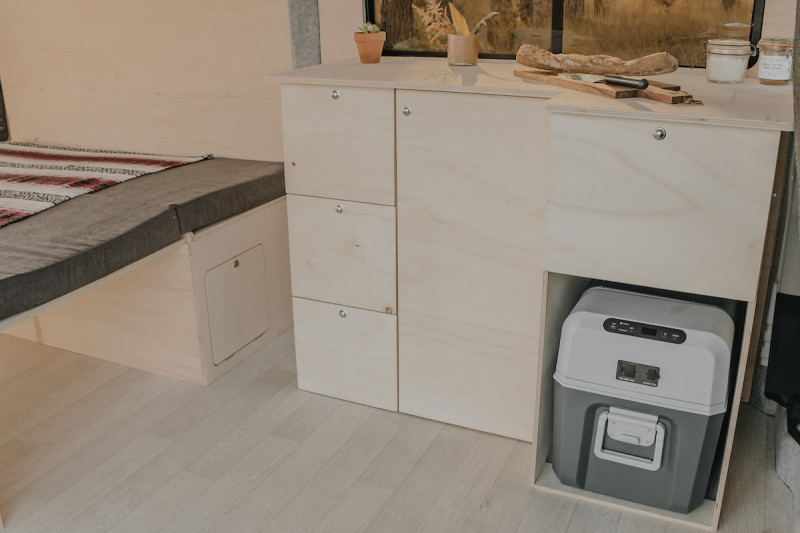 Küchenmöbel Schubladen PLUS CT, Großer Van-Umbau | Simple Vans