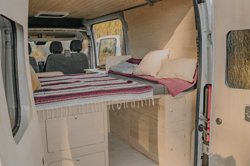 Bed PLUS Max BMAX - Large Van Conversion | Simple Vans