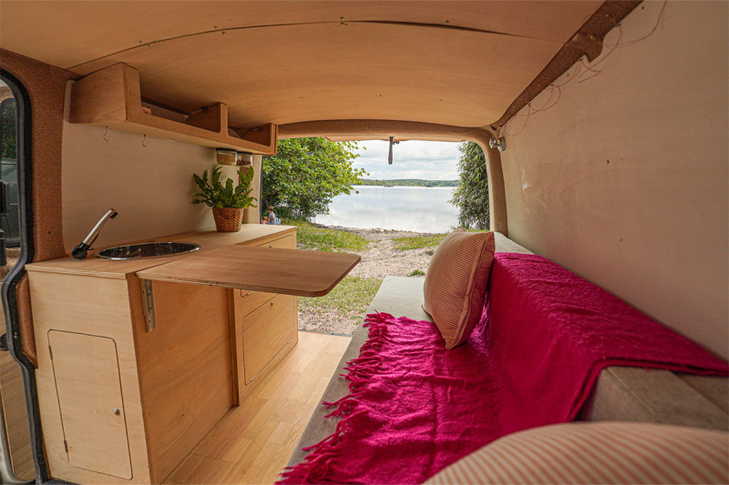 Seitenschrank Tisch A2 - Van-Umbau Trafic 3 | Simple Vans