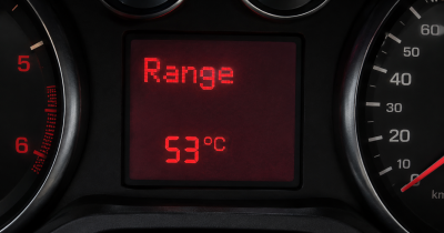 Comment garder un van aménagé au frais pendant une canicule en Europe (sans climatisation)